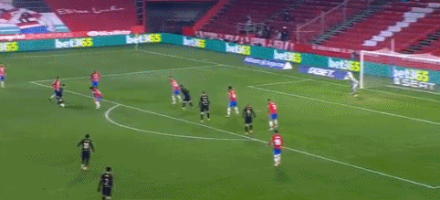 记者：纽卡正密切关注莱斯特城外租球员哈努斯，水晶宫也有意