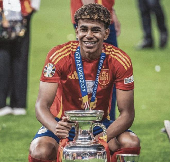 王建民在 2007 年对阵西雅图水手时差点达成完全比赛，仅因一颗安打功亏一篑