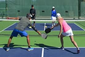 王建民在多伦多蓝鸟队时期的短暂出赛，吸引了大批加拿大华人球迷