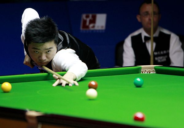 他多次利用 他多次利用